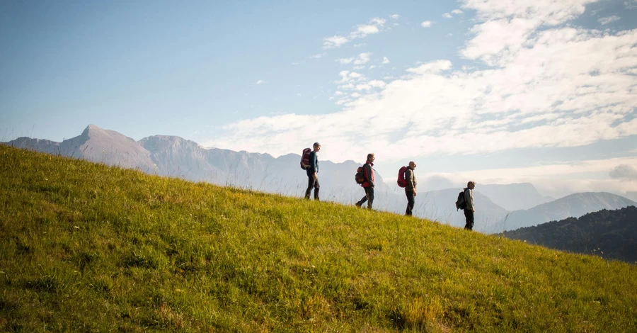 Терапія у русі: три пішохідних маршрути України, які замінять сеанси у психолога
