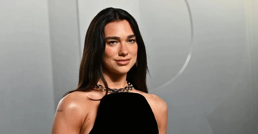 Дуа Липа купила эвакуационный пикап для ВСУ, организовав благотворительную вечеринку