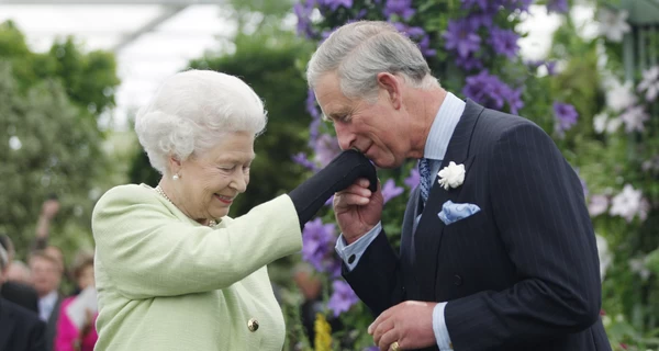 100 лет Елизавете II: как изменилась монархия – встречи Чарльза III с Зеленским и дело Эпштейна 