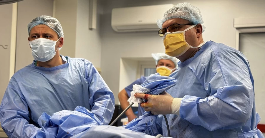 Выглянул с балкона посмотреть, куда летит 