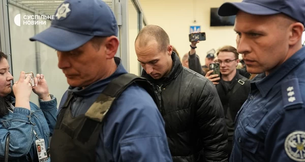 За патрульных, арестованных из-за бегства с места стрельбы, внесли залог