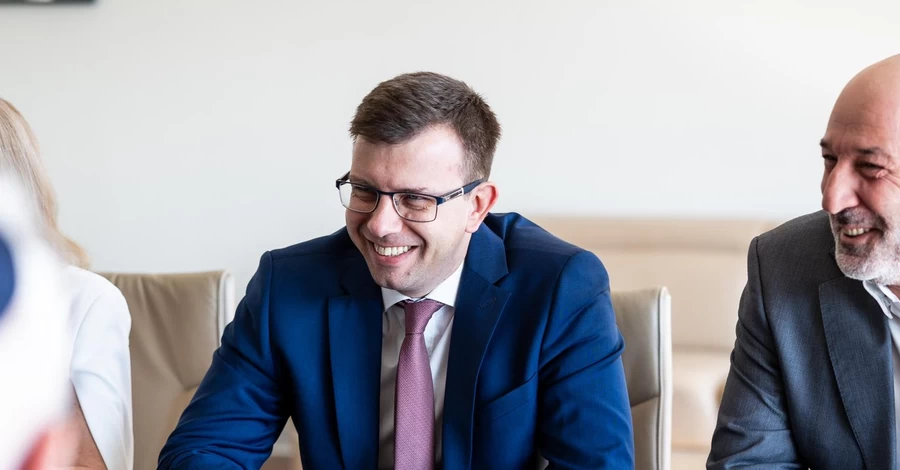 В Венгрии заявили о возобновлении транзита российской нефти по 