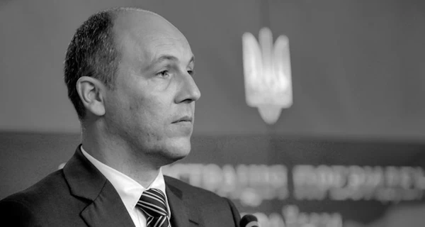 Киевсовет присвоил имя Андрея Парубия проезду возле Мариинского парка