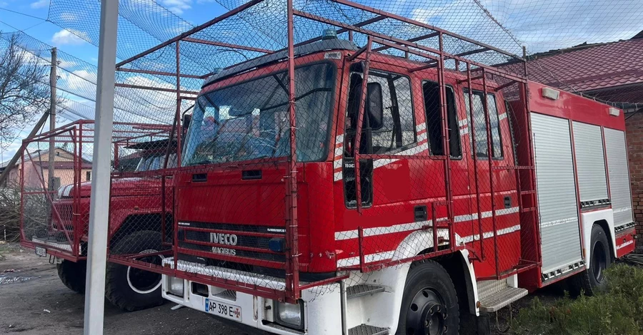 Російські військові вдарили по пожежній частині Запорізької області