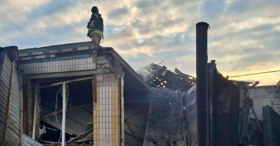 В Чернигове российский дрон взорвался возле многоэтажки, а под Запорожьем погибли два человека