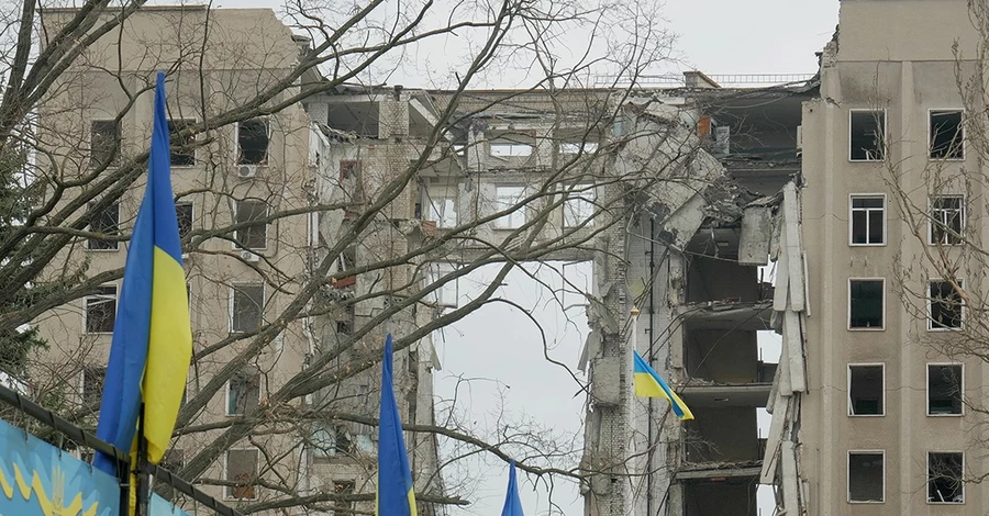 В Николаеве мужчина прыгнул с крыши разрушенной ОВА - полиция выясняет обстоятельства  