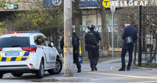 У поліції розповіли, що робити покроково батькам з дітьми, якщо побачили на вулиці людину зі зброєю