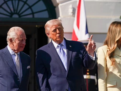 Короля Чарльза в Вашингтоне чуть не встретили с австралийскими флагами