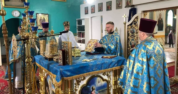 Церква має бути в ТikТоk і ФБ: ексмузикант тепер читає Службу Божу у прифронтовому храмі