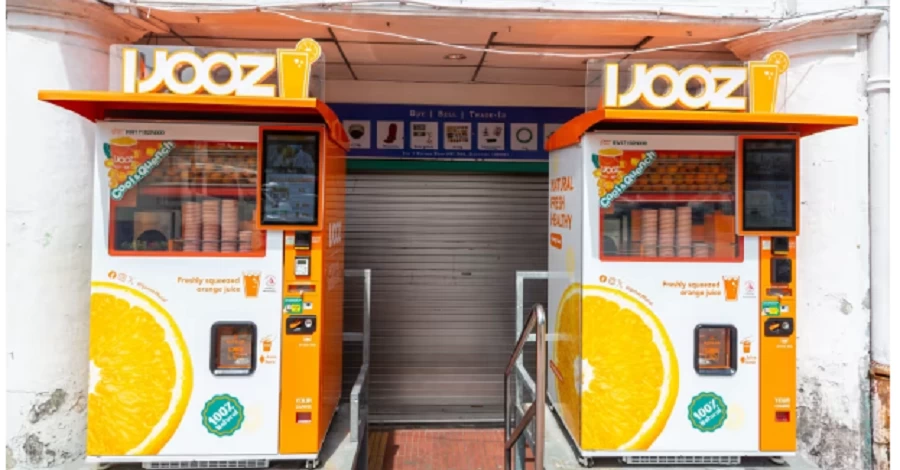 Французскому подростку грозит 2 года тюрьмы, потому что он облизал соломинку в торговом автомате в Сингапуре