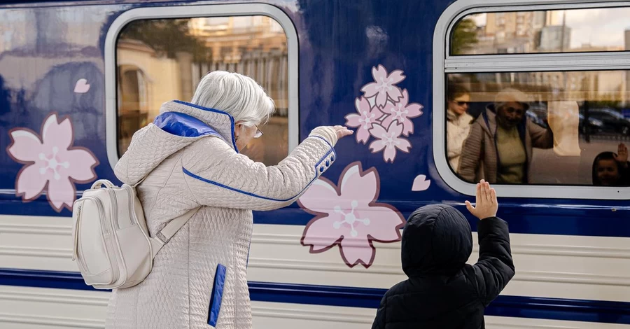 Укрзалізниця запустила флагманський потяг 
