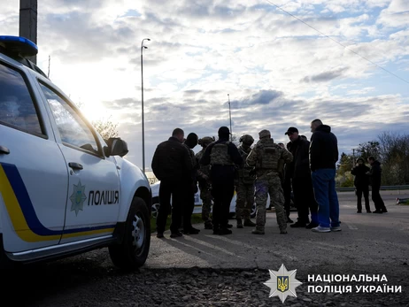 На Рівненщині розшукують чоловіка, який відкрив вогонь по групі оповіщення - є поранені