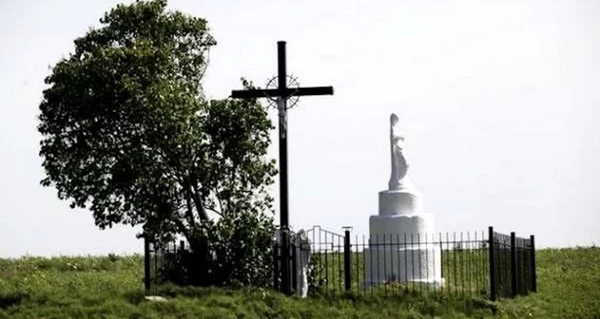 На Волыни обнаружили новую могилу во время раскопок захоронений жертв Волынской трагедии