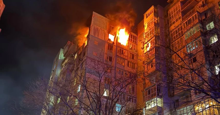 Росіяни вдарили по висотках Одеси та порту Ізмаїла