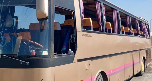 На Дніпропетровщині під удар РФ потрапив автобус із десятками дітей, є поранені