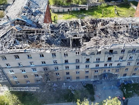 Ракетний удар по Дніпру: пошкоджено гуртожиток університету, постраждало вісім людей