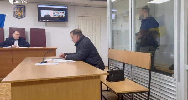 Трех бойцов 