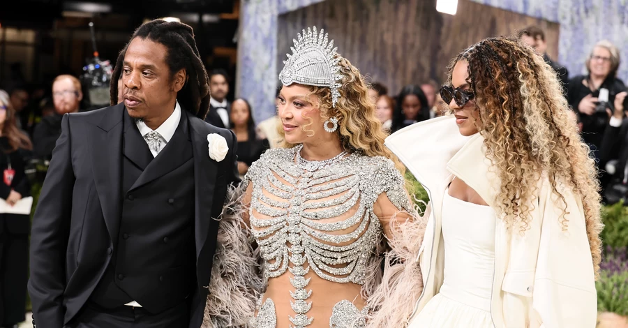 Бейонсе и ее 14-летняя дочь стали главными звездами бала Met Gala 