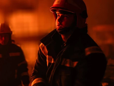В Одесі росіяни вдарили по портовій інфраструктурі, пошкоджено іноземне цивільне судно