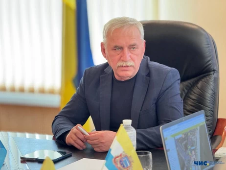 Мэр Черноморска 62-летний Василий Гуляев присоединяется к рядам ВСУ