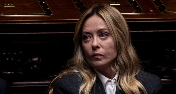 Мелони стала мишенью дипфейков и сама показала пример ИИ-манипуляции