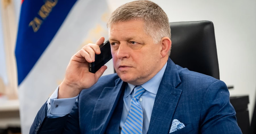 Фицо летит в Москву через четыре страны с посланием от Зеленского, — СМИ
