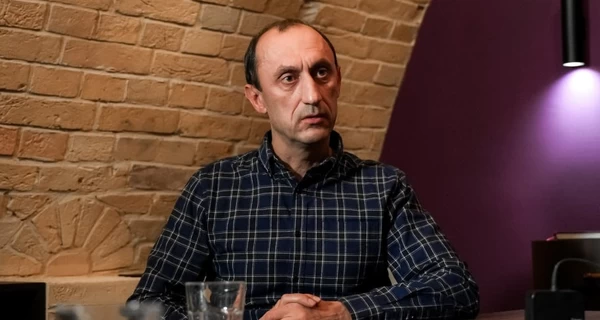 Разведчик Роман Червинский может вернуться на службу в ВСУ, но при этом остается под ночным арестом 