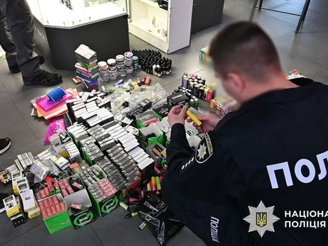 Полиция заявила о разоблачении масштабной схемы производства контрафактных вейпов 