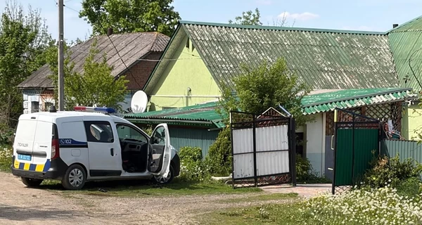 В Хмельницкой области мужчина напал на полицейских во время проверки документов - есть погибший и раненый