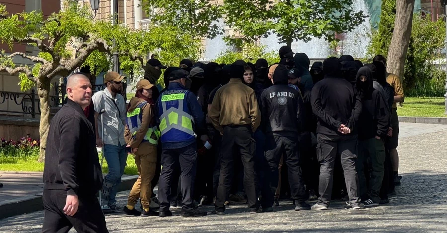 В Одессе противники ЛГБТ-марша столкнулись с полицией