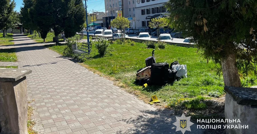 В Тернопольской области мужчина с ножом напал на женщину возле Почаевской лавры
