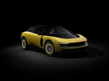 Ferrari представила перший електромобіль, який розробляв колишній дизайнер Apple