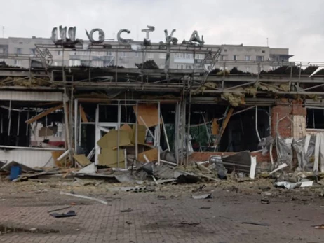 Россияне атаковали железнодорожный вокзал в Шостке