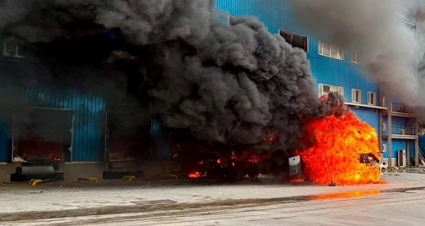 У Дніпрі внаслідок дронового удару Росії знищено відділення Нової пошти