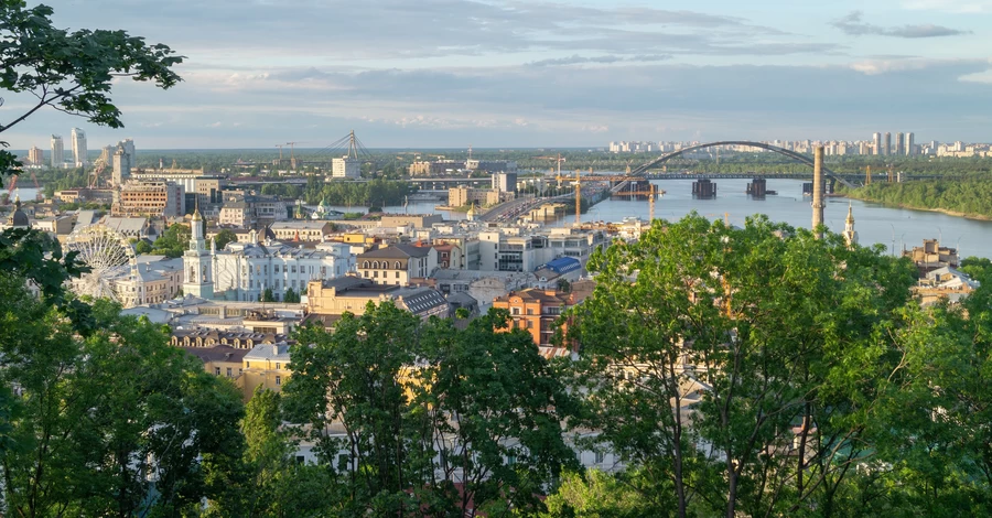 В Киеве в мае зафиксировали три температурных рекорда