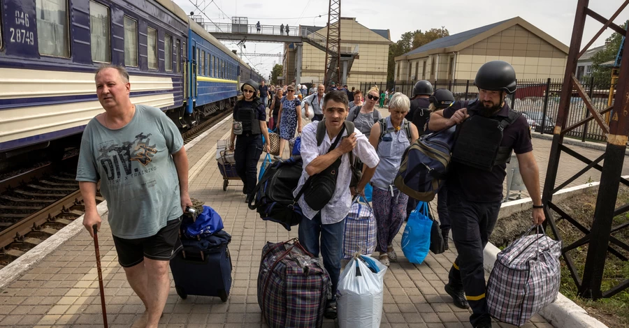 В ЕС заявили, что не планируют лишать защиты украинских беженцев призывного возраста