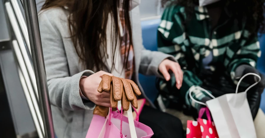 Экономика эмоций: почему мы в стрессе покупаем ненужное и как остановить импульсивные расходы