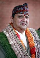 Король Непала задолжал миллион долларов за электричество 