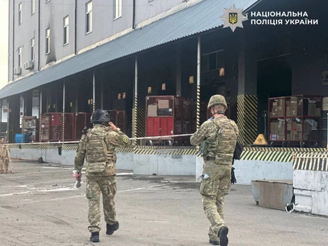 В Киеве на почтовом терминале взорвалась посылка: есть погибший и раненые