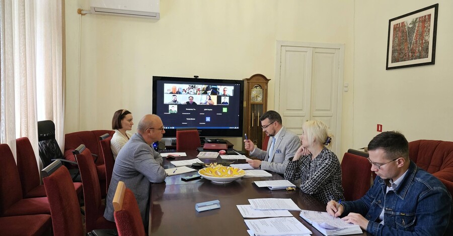Україна після років обговорень дозволила ексгумацію останків поляків у трьох областях