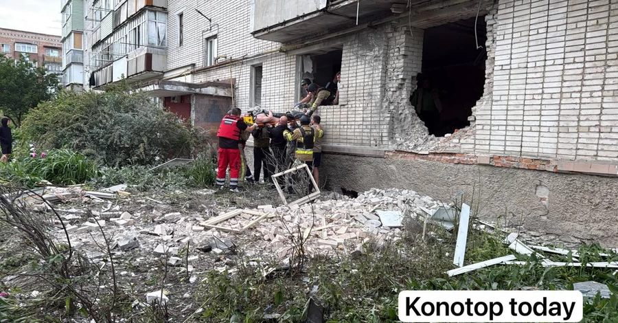 Россия ударила по многоэтажке в Конотопе, есть погибшие и раненые
