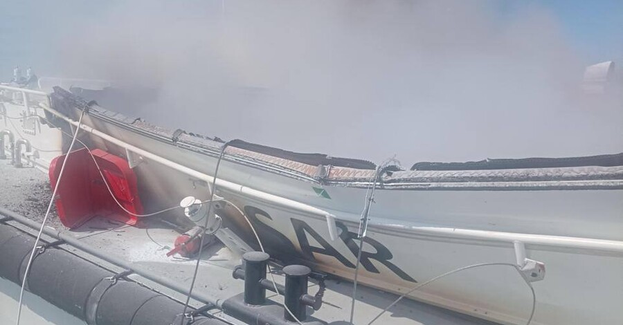 Росіяни атакували два рятувальні судна в Чорному морі, є поранені