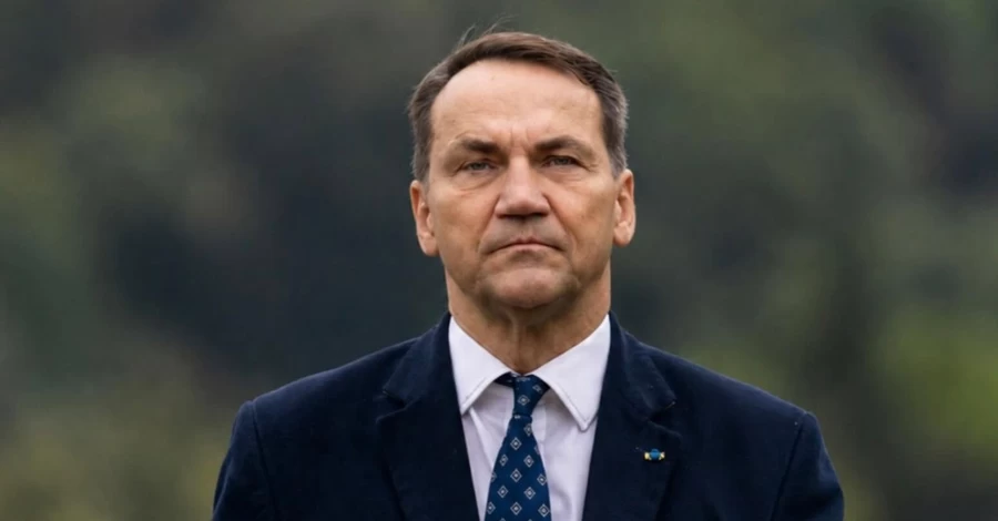 Сикорский вступился за Зеленского и призвал не лишать его ордена Белого Орла 