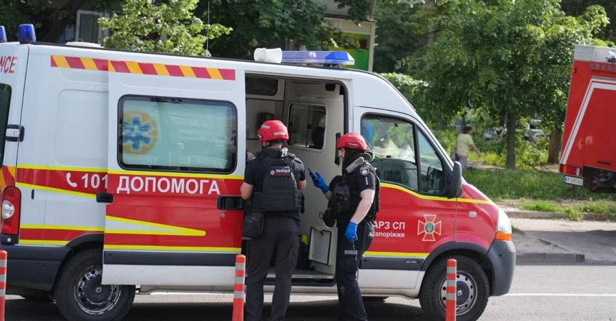 РФ повторно атаковала Запорожье - есть разрушения, число раненых в городе стремиельно растет 
