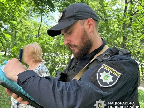 У Києві чоловік викинув собаку з шостого поверху - тварина загинула
