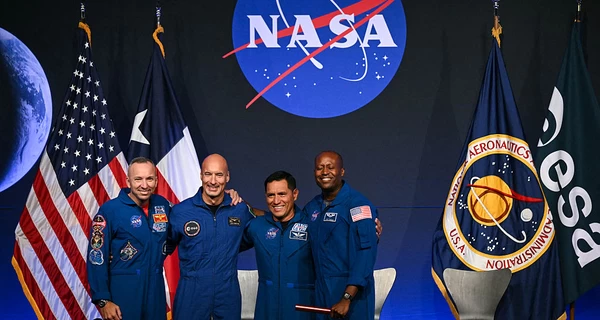 В NASA назвали имена астронавтов исторической миссии Artemis III