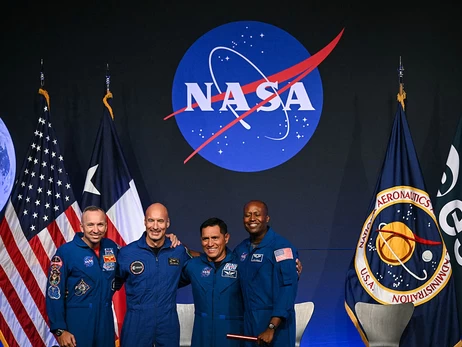 У NASA назвали імена астронавтів історичної місії Artemis III