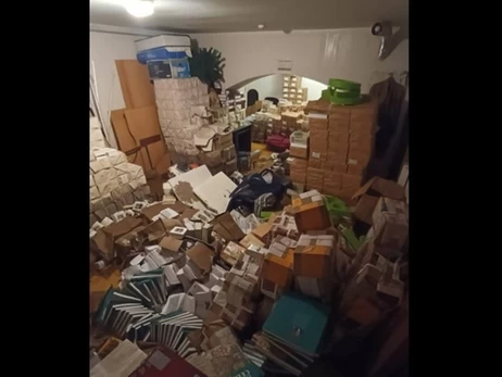 В Киеве из-за прорыва теплотрассы затопило склад издательства «Смолоскип» - многие книги уничтожены