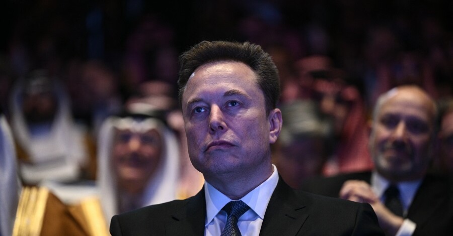 Ілон Маск вивів SpaceX на біржу і став першим у світі трильйонером
