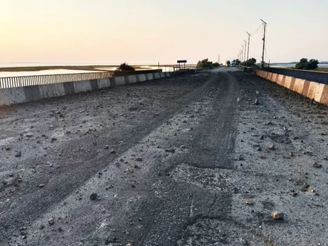 Сили оборони вразили нові мости росіян, які ведуть до Криму